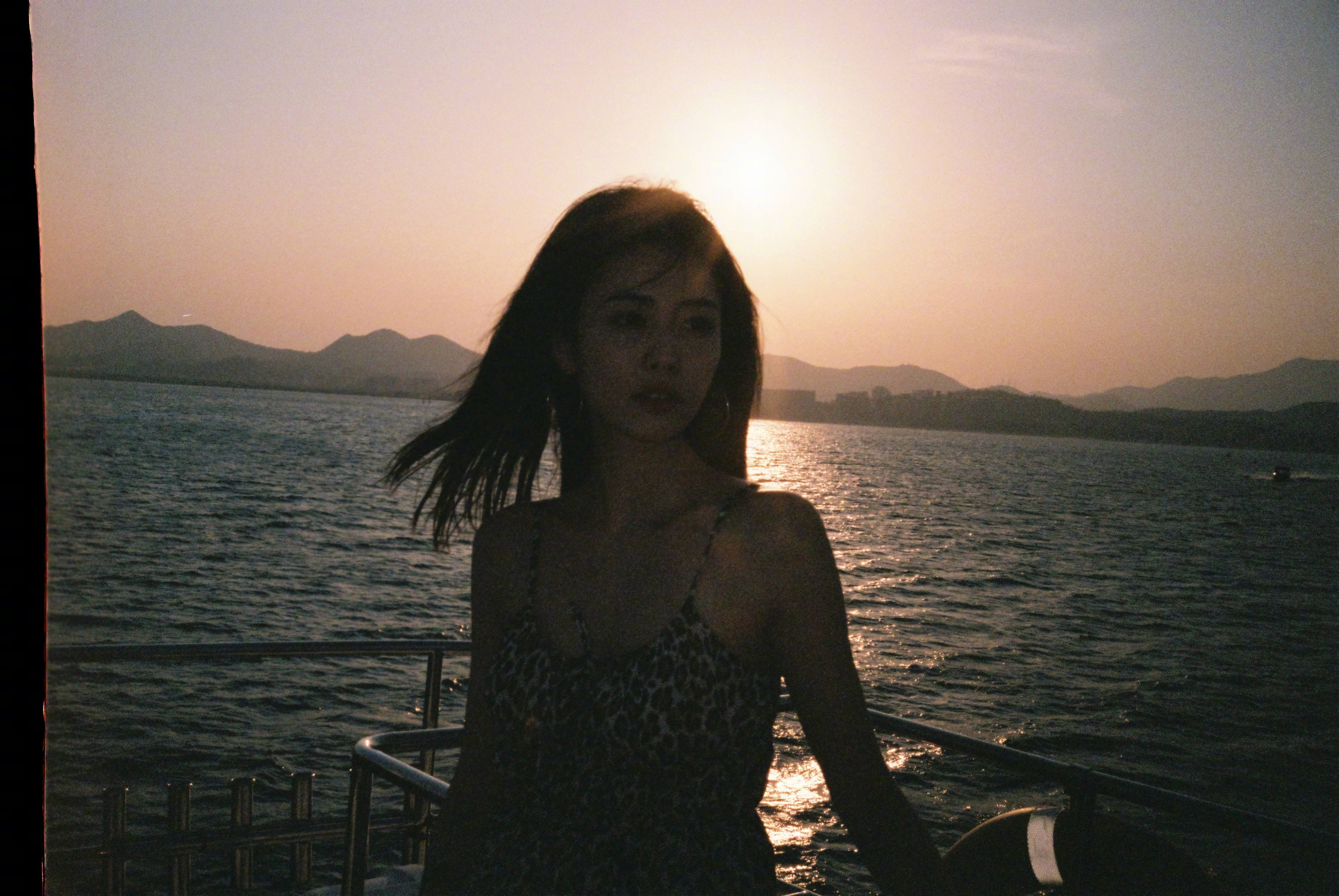 002R448Kgy1i1nh5r18iyj62t11vlx6q02.jpg