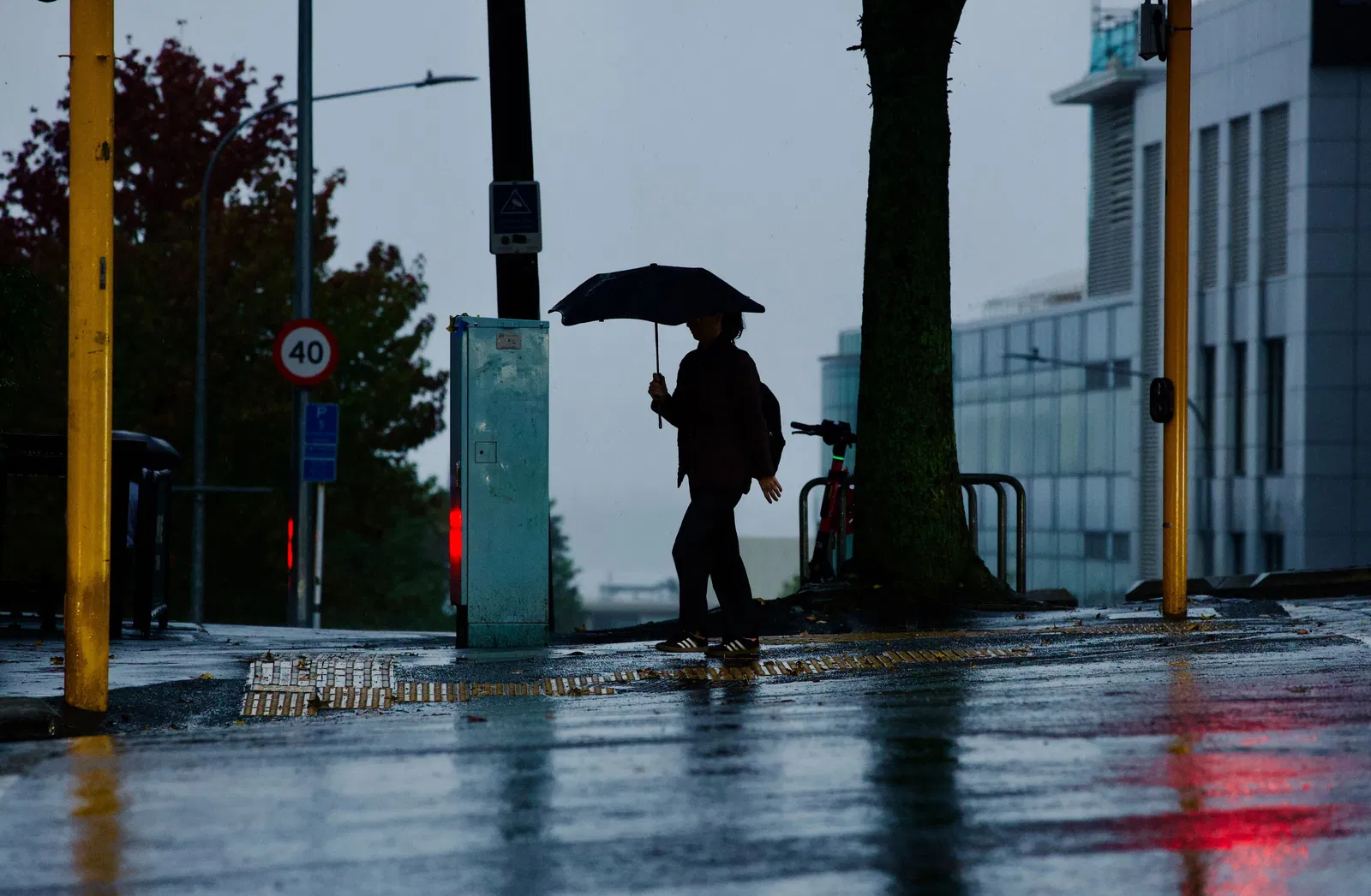 2036905906127552512.webp