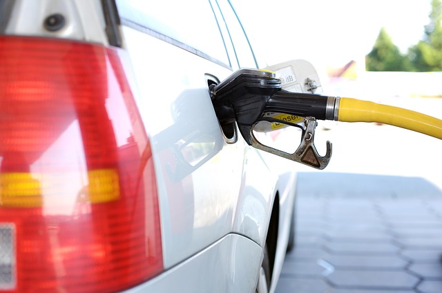 refuel-2157211-640-8877b37996.jpg